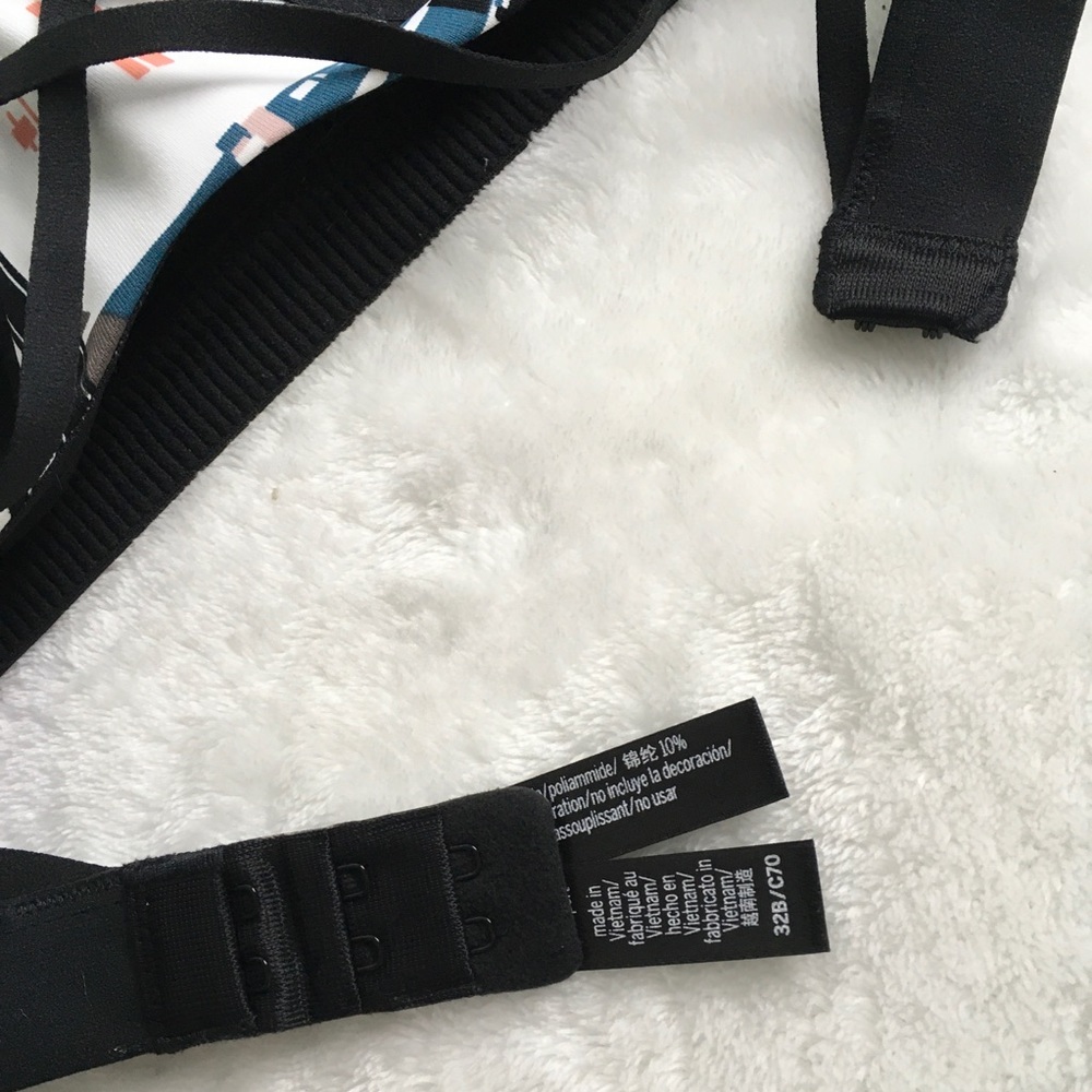 Victoria Sport Incredible Sport Bra 32B - Picture 9 of 9